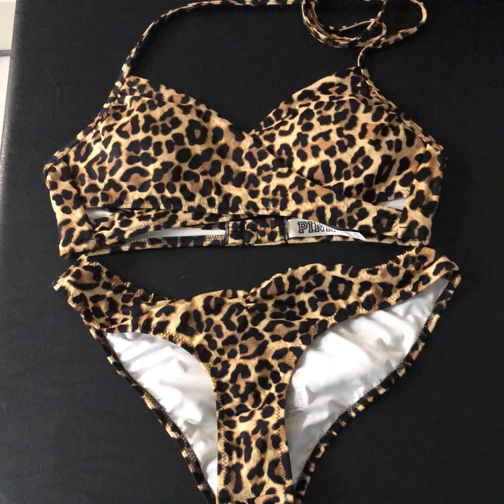 Victoria’s Secret Pink bikini